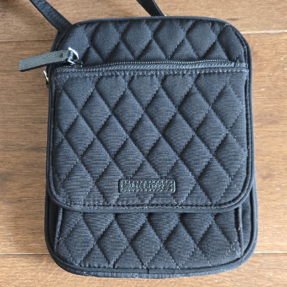 Vera Bradley Black Quilted Small Crossbody Pouch - Picture 2 of 9